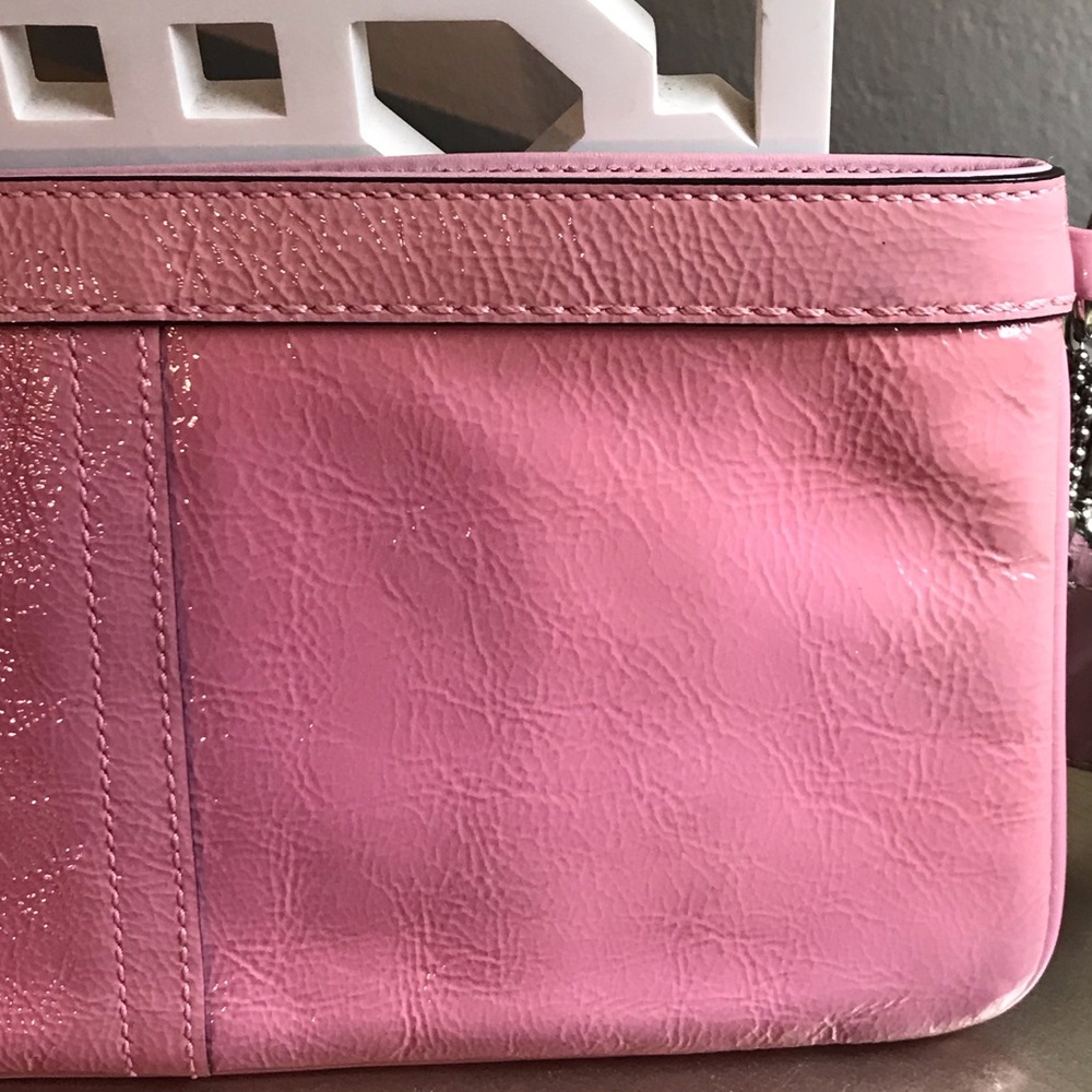 COACH PINK CLUTCH - Picture 4 of 6